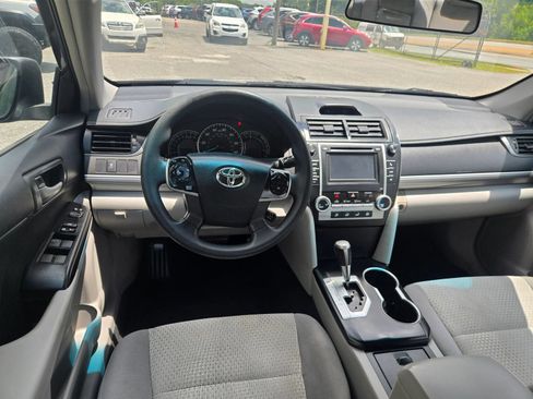 Used 2013 Toyota Camry LE FWD image 5