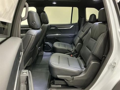 New 2026 GMC Acadia Elevation w/ Elevation Premium Package AWD/4WD image 23