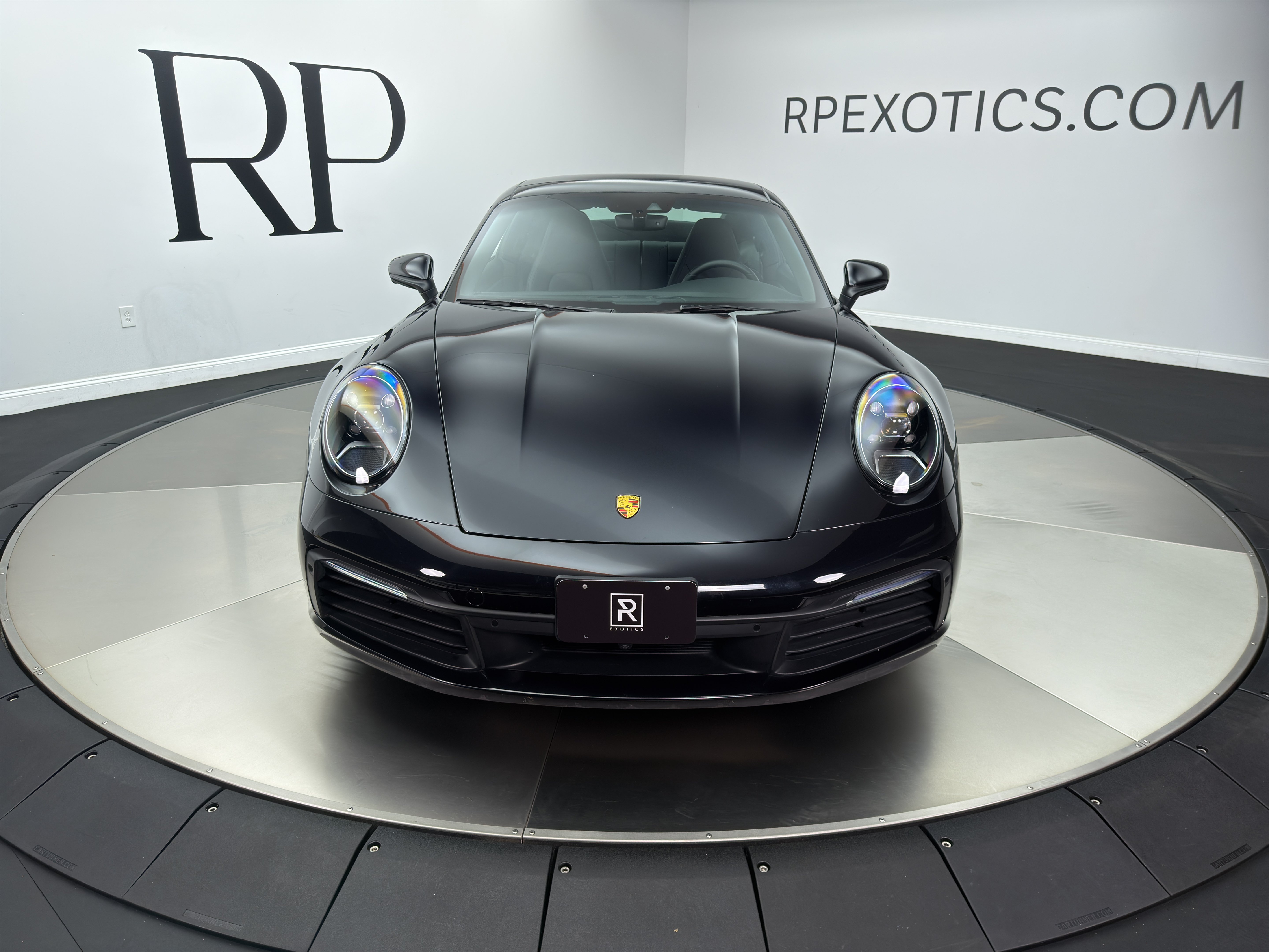 Used 2022 Porsche 911 Carrera image 2