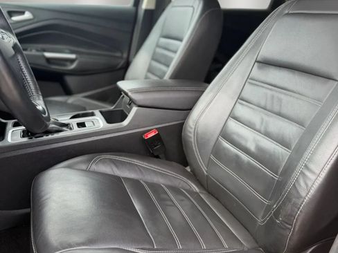 Used 2018 Ford Escape Titanium AWD/4WD image 11