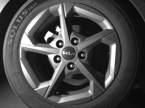 Used 2025 Kia K4 LXS image 15