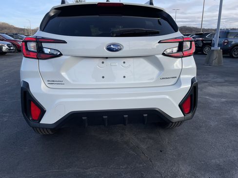 Used 2025 Subaru Crosstrek 2.0i Premium image 4