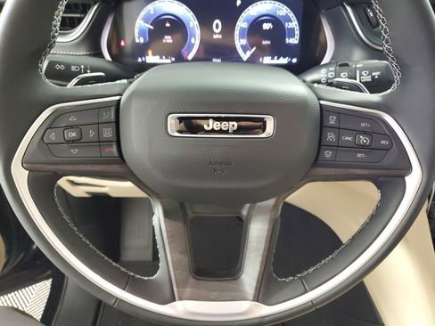 New 2025 Jeep Grand Cherokee Limited w/ Black Appearance Package image 20