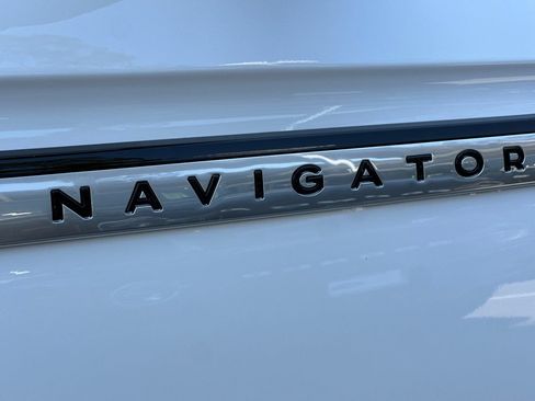 New 2026 Lincoln Navigator L Reserve AWD/4WD image 27