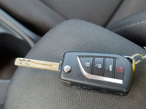 Used 2024 Toyota Corolla LE image 29