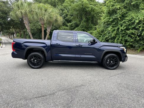 Used 2025 Toyota Tundra Limited AWD/4WD image 10