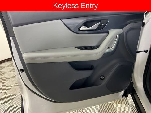 Used 2020 Chevrolet Blazer LT image 11