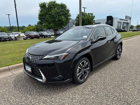 Used 2025 Lexus UX 300h AWD w/ Cold Area Package image 4