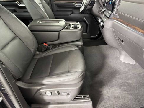 Certified 2025 GMC Sierra 1500 SLT image 22