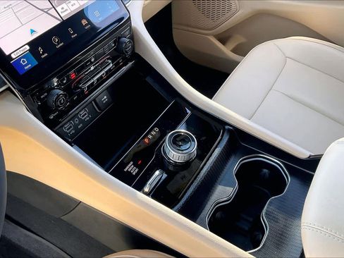 Used 2024 Jeep Grand Cherokee Limited w/ Trailer Tow Package image 16