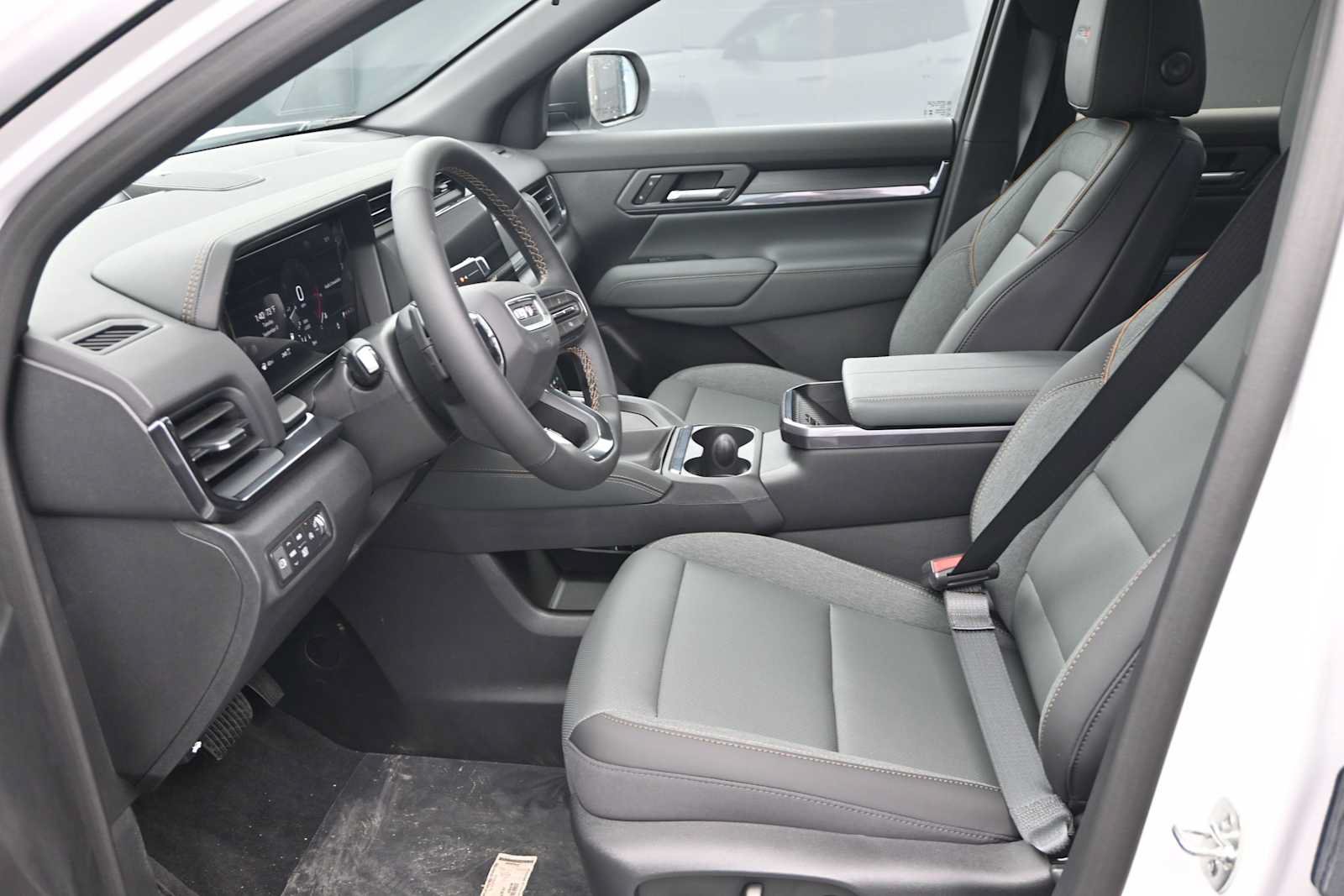 New 2027 GMC Terrain AT4 w/ LPO, Hit The Road Package AWD/4WD image 13