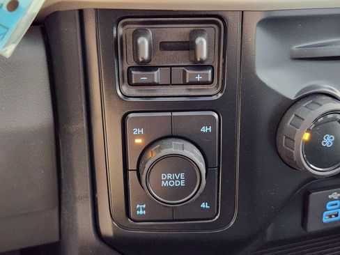 Used 2025 Ford F250 XLT w/ FX4 Off-Road Package AWD/4WD image 25