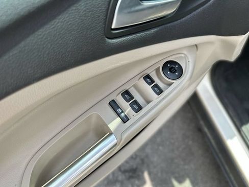 Used 2018 Ford Escape SEL FWD image 14