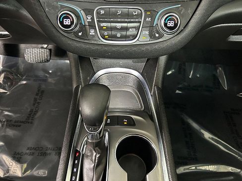 Used 2024 Chevrolet Malibu LT image 27