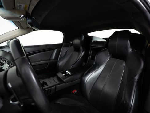 Used 2012 Aston Martin V8 Vantage Roadster RWD image 41