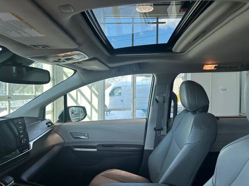 Used 2024 Toyota Sienna XLE image 16
