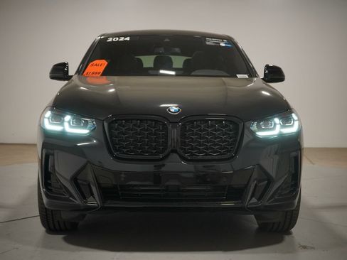 Used 2024 BMW X4 xDrive30i w/ M Sport Package AWD/4WD image 5