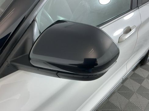 Used 2020 Ford Explorer Platinum image 12