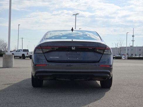 Used 2023 Honda Accord EX image 17