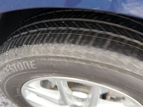 Used 2022 Chevrolet Equinox LS AWD/4WD image 38