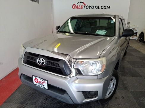 Used 2015 Toyota Tacoma 2WD Access Cab w/ SR5 Package image 3