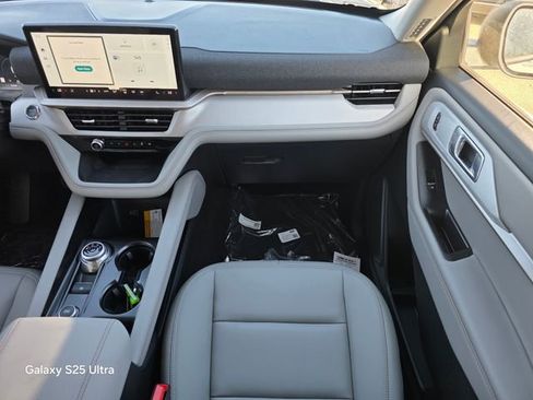 New 2026 Ford Explorer Active image 15