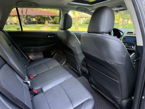 Used 2019 Subaru Outback 2.5i Limited AWD/4WD image 15