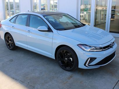 Used 2025 Volkswagen Jetta SE