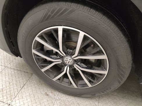 Used 2021 Volkswagen Tiguan SEL AWD/4WD image 31