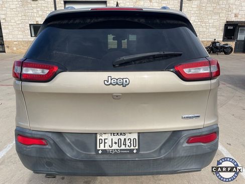 Used 2015 Jeep Cherokee Latitude image 5