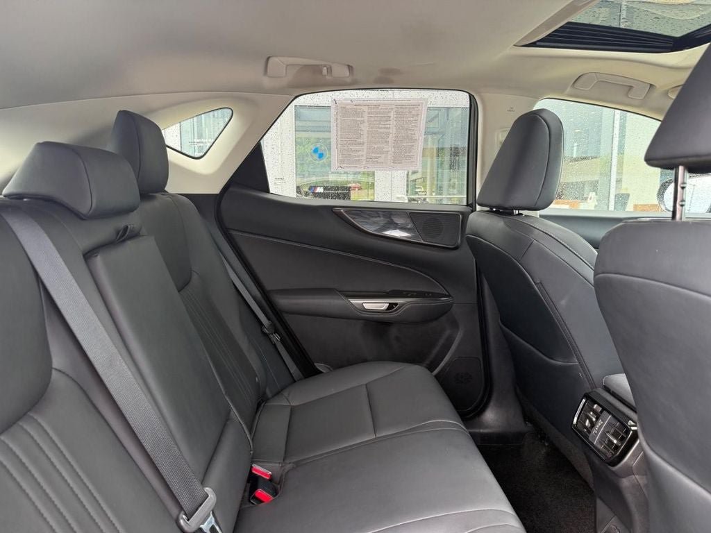 Used 2024 Lexus NX 350 AWD image 10