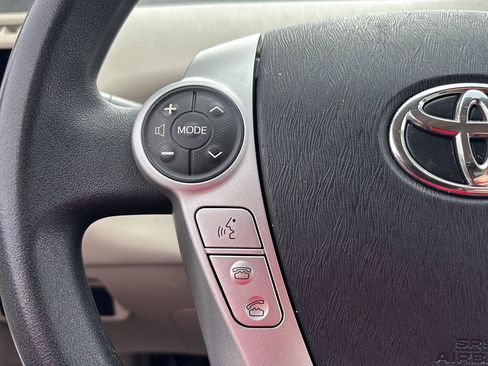 Used 2012 Toyota Prius V Three image 29