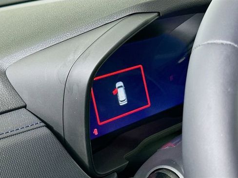 Used 2025 Subaru Forester Limited image 11