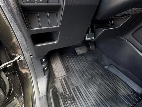 Used 2017 Honda CR-V Touring image 15