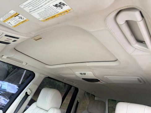 Used 2011 Land Rover Range Rover Autobiography AWD/4WD image 34