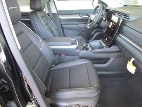 New 2026 GMC Terrain Denali AWD/4WD image 27