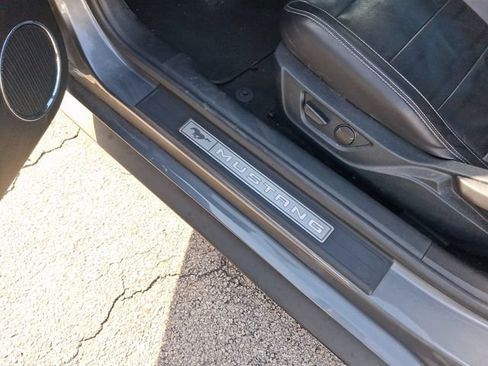Used 2022 Ford Mustang GT Premium w/ Equipment Group 401A RWD image 8