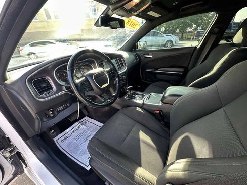 Used 2018 Dodge Charger R/T Scat Pack RWD image 10