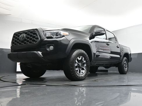 Used 2023 Toyota Tacoma TRD Off-Road image 40