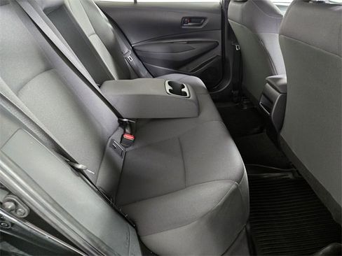 Used 2022 Toyota Corolla LE image 20