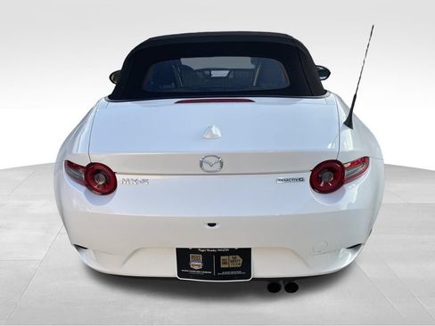 Used 2024 MAZDA MX-5 Miata Grand Touring RWD image 6