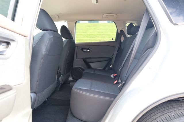 Used 2023 Nissan Rogue SV AWD/4WD image 27