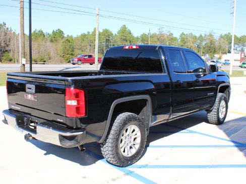 Used 2017 GMC Sierra 1500 SLE w/ SLE Value Package image 4