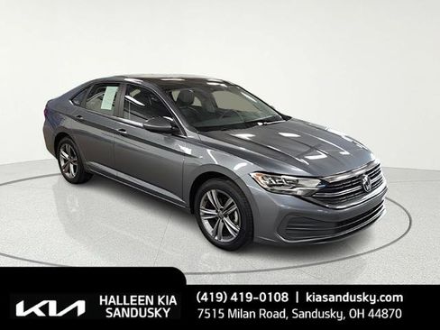 Used 2023 Volkswagen Jetta SE FWD image 8
