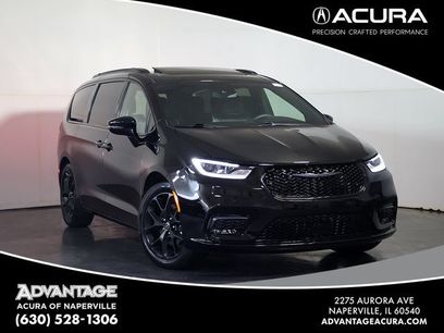 Used 2025 Chrysler Pacifica Limited