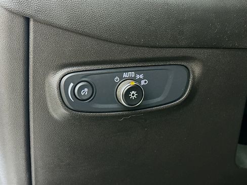 Used 2024 Chevrolet Equinox LT image 10