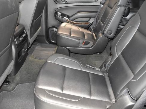Used 2018 Chevrolet Tahoe LT w/ Luxury Package AWD/4WD image 19