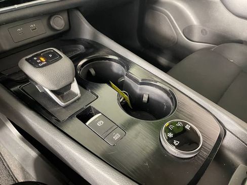 Used 2023 Nissan Rogue S AWD/4WD image 8