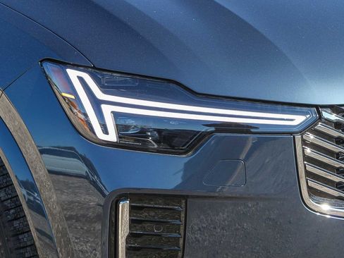 New 2026 Volvo XC90 B6 Plus w/ Protection Package Premier image 4