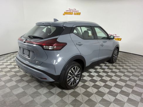 Used 2024 Nissan Kicks SV FWD image 6